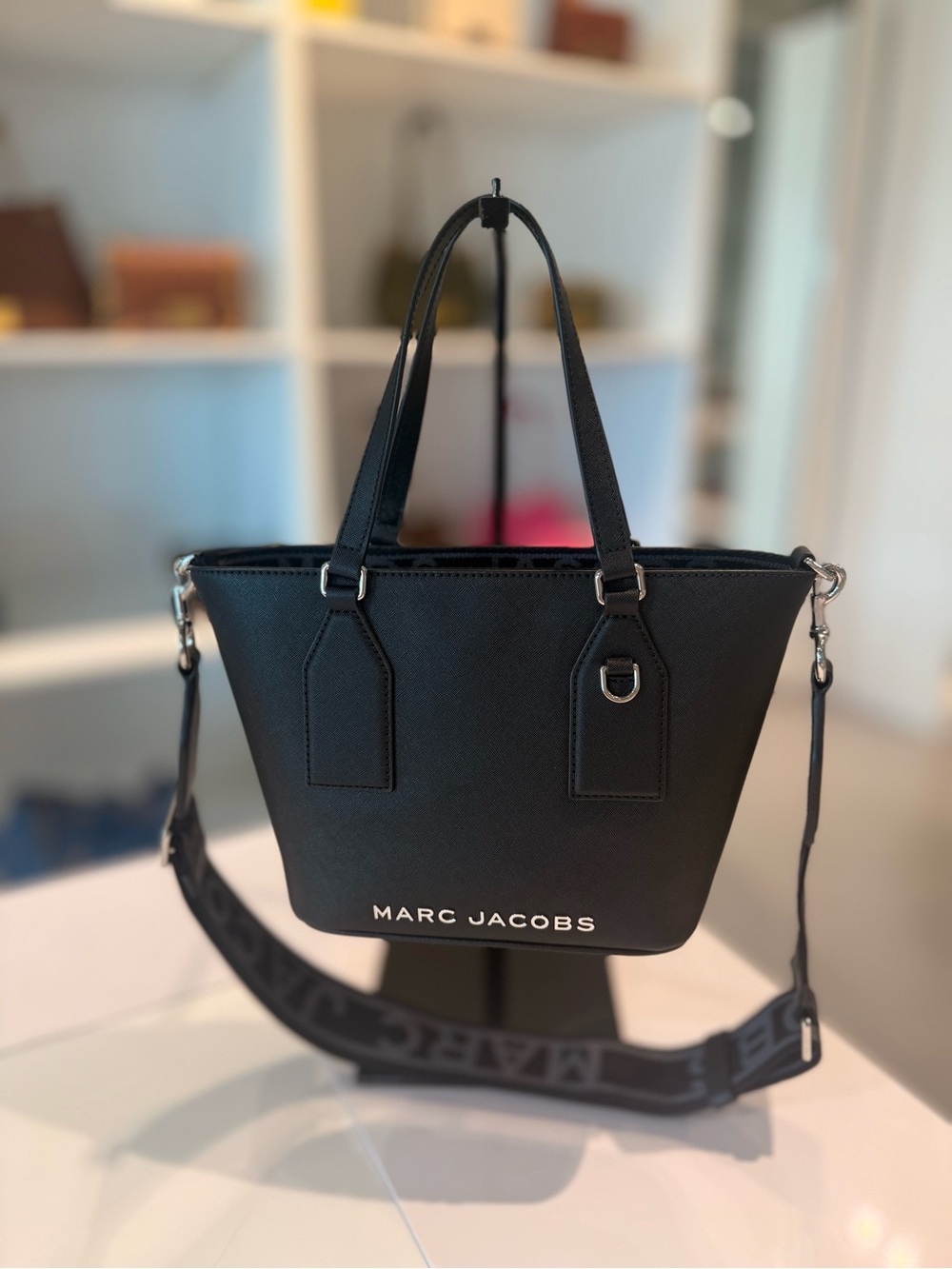 NWT Marc Jacobs trademarc small tote